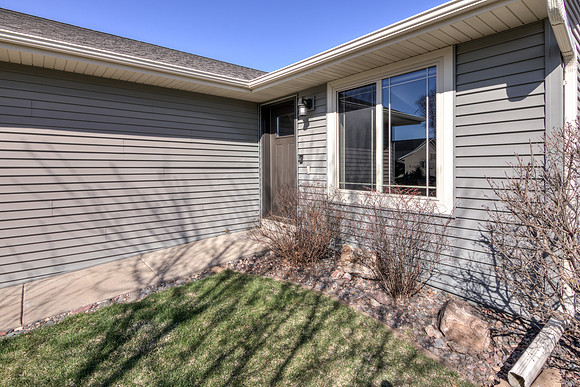20 - Exterior-1