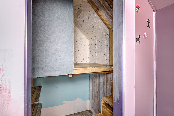 11 - Upper Level Bedroom - 3-3