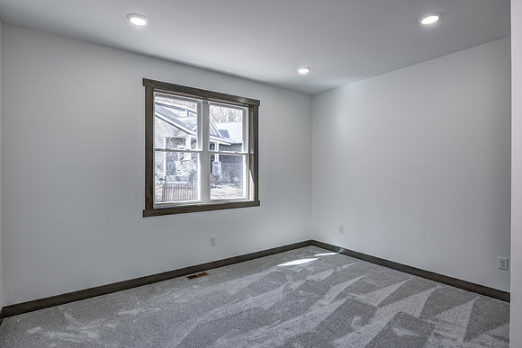 10 - Main Level Bedroom - 1-2