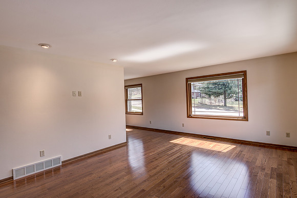 02 - Living Room-2