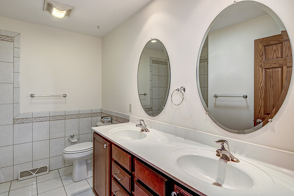 12b - Bathroom-2