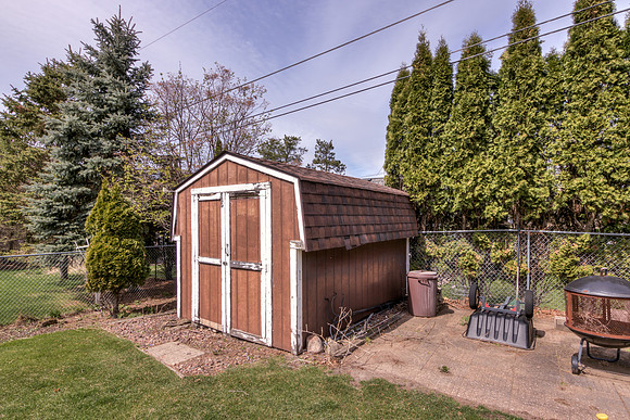 18 - Outbuilding-1