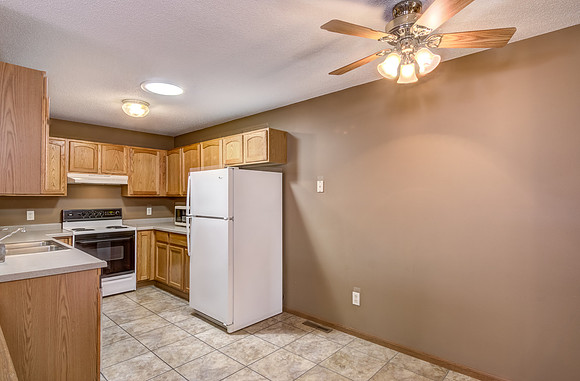 03 - Kitchen-1