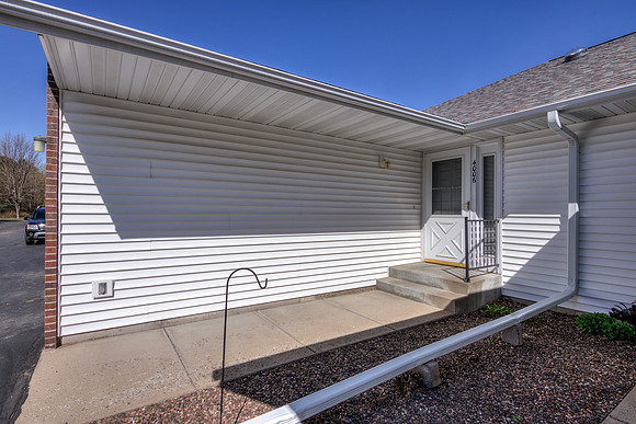 20 - Exterior-1