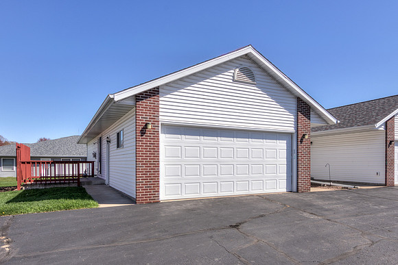 20 - Exterior-3
