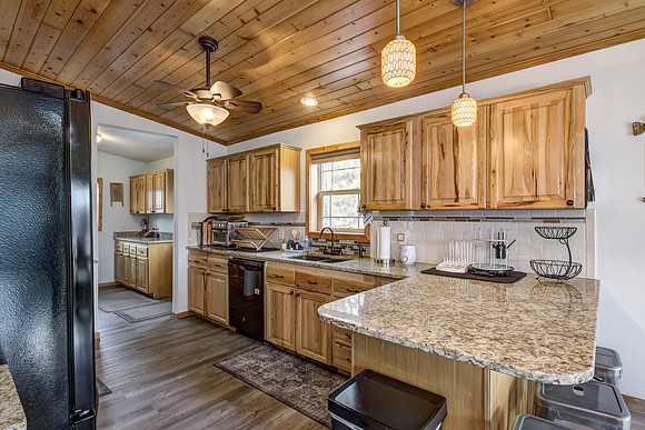 03 - Kitchen-1