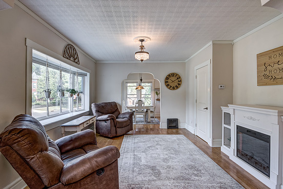 02 - Living Room-3