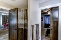 07 - Primary Bathroom-3