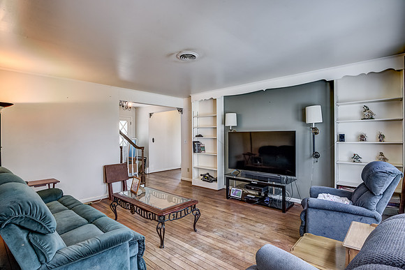 02 - Living Room-5