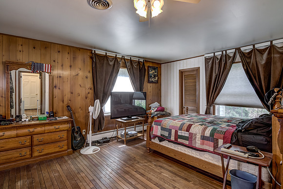 10 - Main Level Bedroom - 1-2