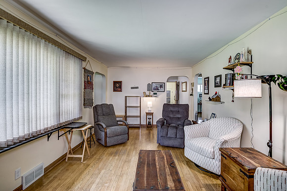02 - Living Room-3