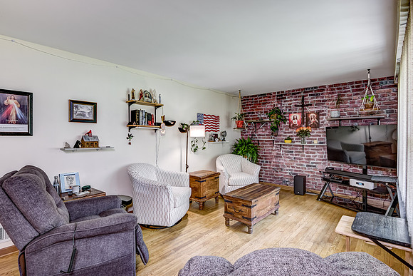 02 - Living Room-1