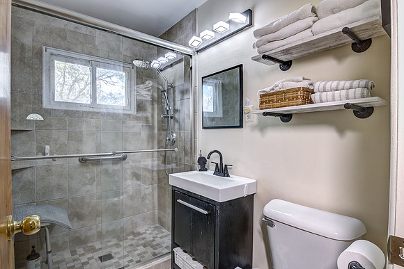 12b - Bathroom-1
