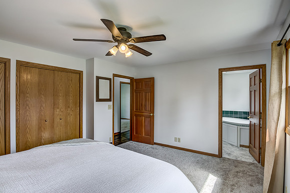 06 - Primary Bedroom-2