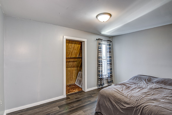 11 - Upper Level Bedroom - 2-1