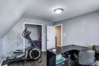 11 - Upper Level Bedroom - 3-2