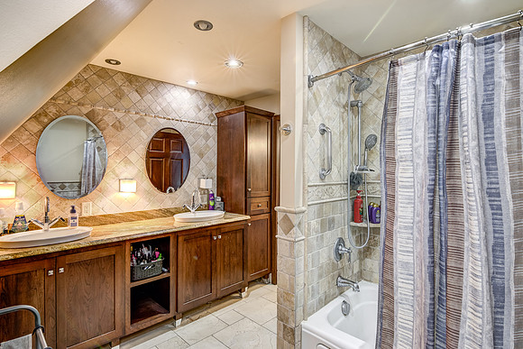 12b - Bathroom-4