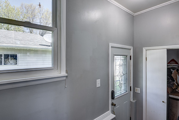 16A - Interior-1