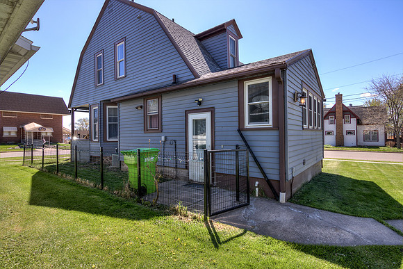 19 - Backyard-1