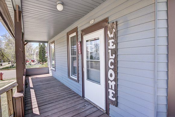 20 - Exterior-1