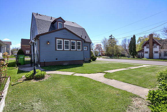 19 - Backyard-4