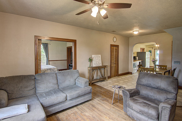 02 - Living Room-4