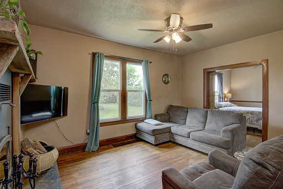 02 - Living Room-3