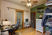 06 - Primary Bedroom-3