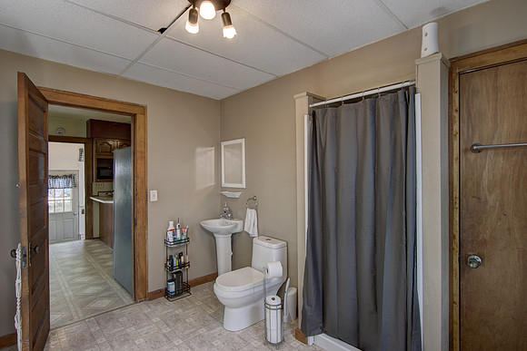12b - Bathroom-2