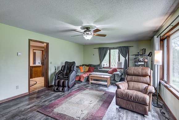 02 - Living Room-6-Edit