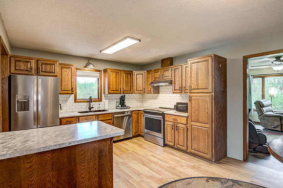03 - Kitchen-1