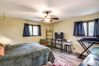 06 - Primary Bedroom-1