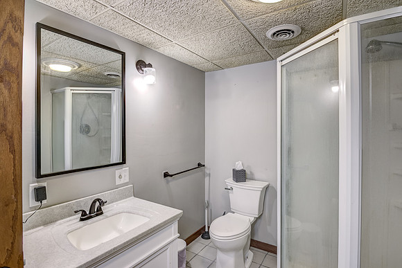 12b - Bathroom-3