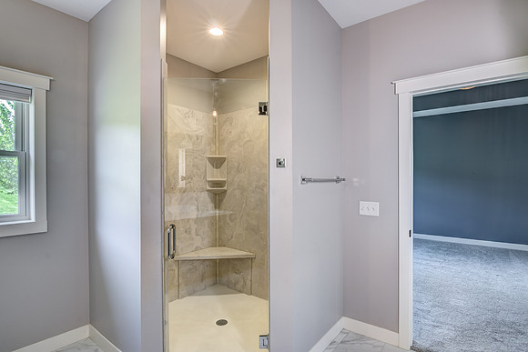 07 - Primary Bathroom-2