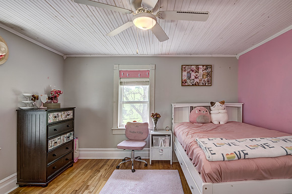 11 - Upper Level Bedroom - 3-1