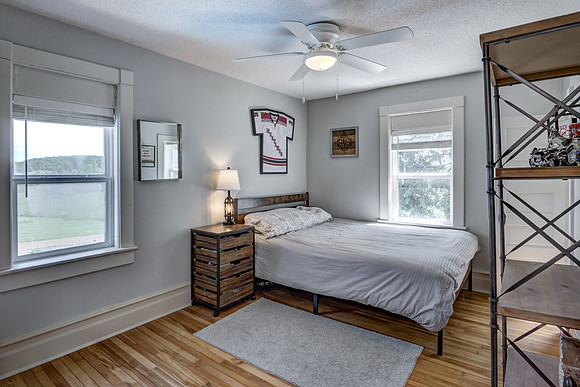 11 - Upper Level Bedroom - 1-1