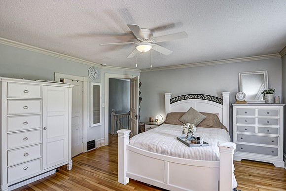 11 - Upper Level Bedroom - 2-2-Edit