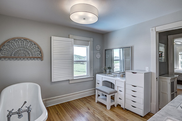 12b - Bathroom-2