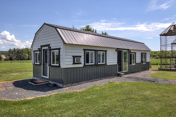 18 - Outbuilding-02