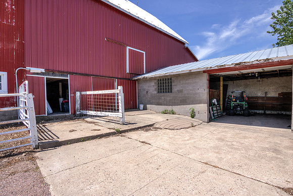 18 - Outbuilding-13