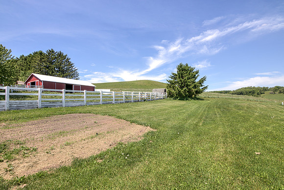 18 - Outbuilding-12