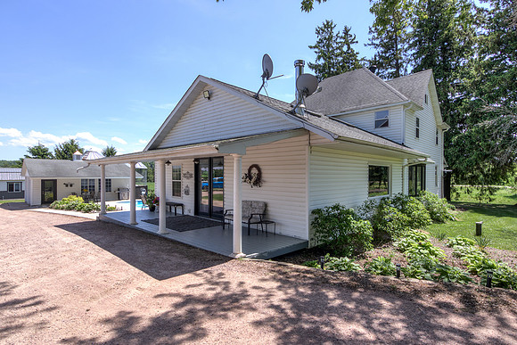 20 - Exterior-01