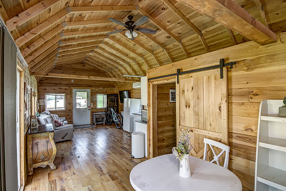 18 - Outbuilding-06