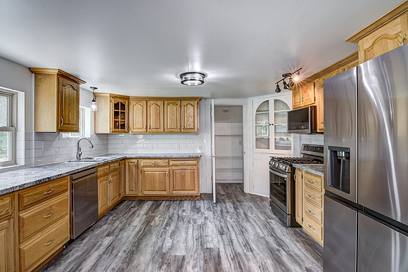 03 - Kitchen-1