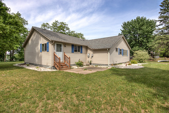 20 - Exterior-6