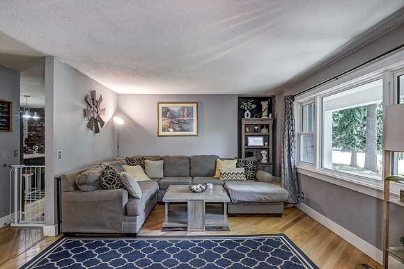 02 - Living Room-3