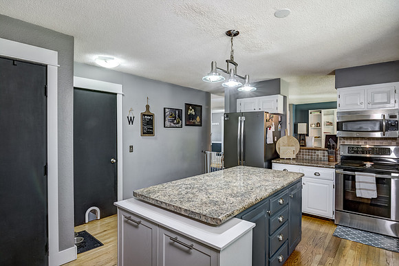 03 - Kitchen-4