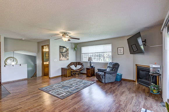 02 - Living Room-4
