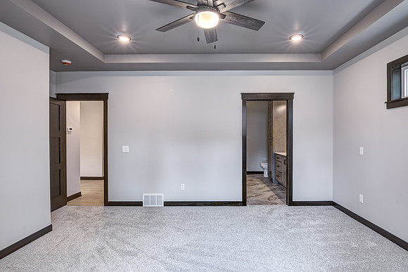 06 - Primary Bedroom-2
