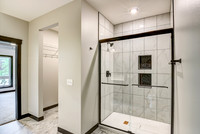 07 - Primary Bathroom-2